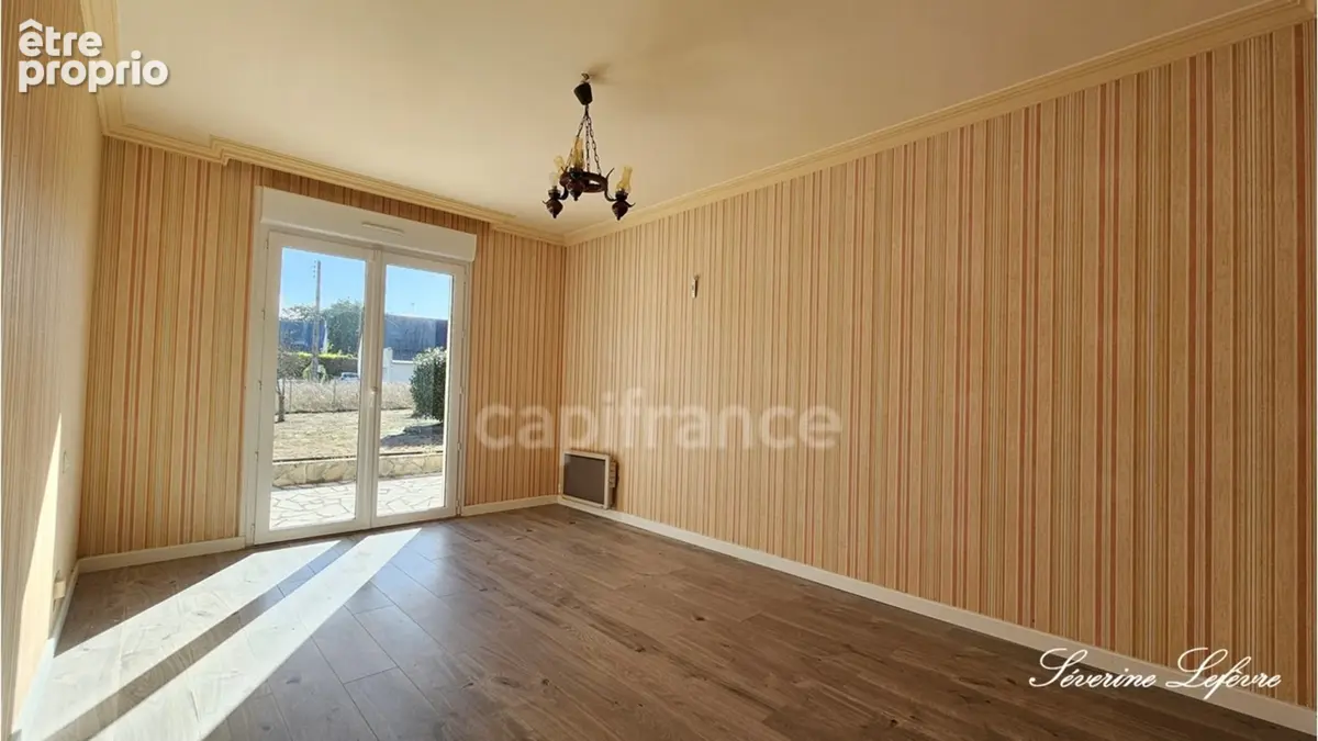 À Trégunc, une maison familiale aux beaux volumes, à deux pas du littoral ! - photo 9