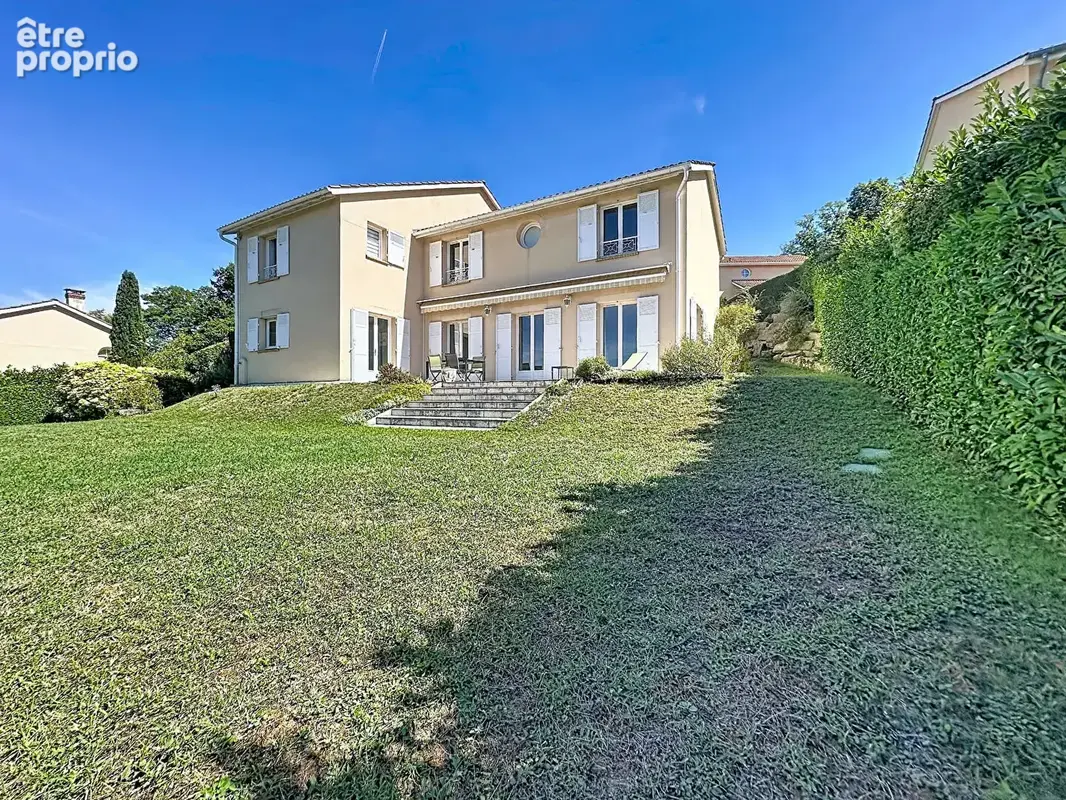 Maison Fontaines Saint Martin 6 pièce(s) 185 m2 - photo 2