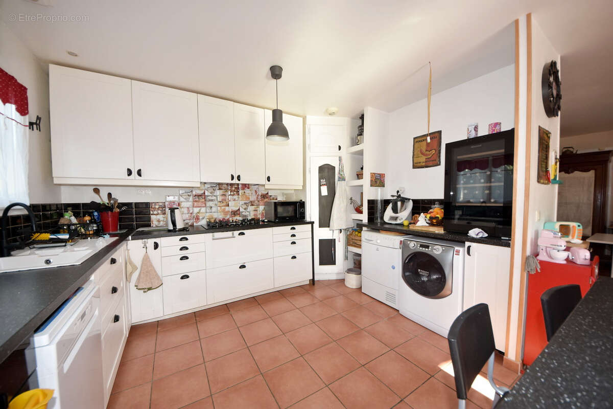 Maison à GINESTAS