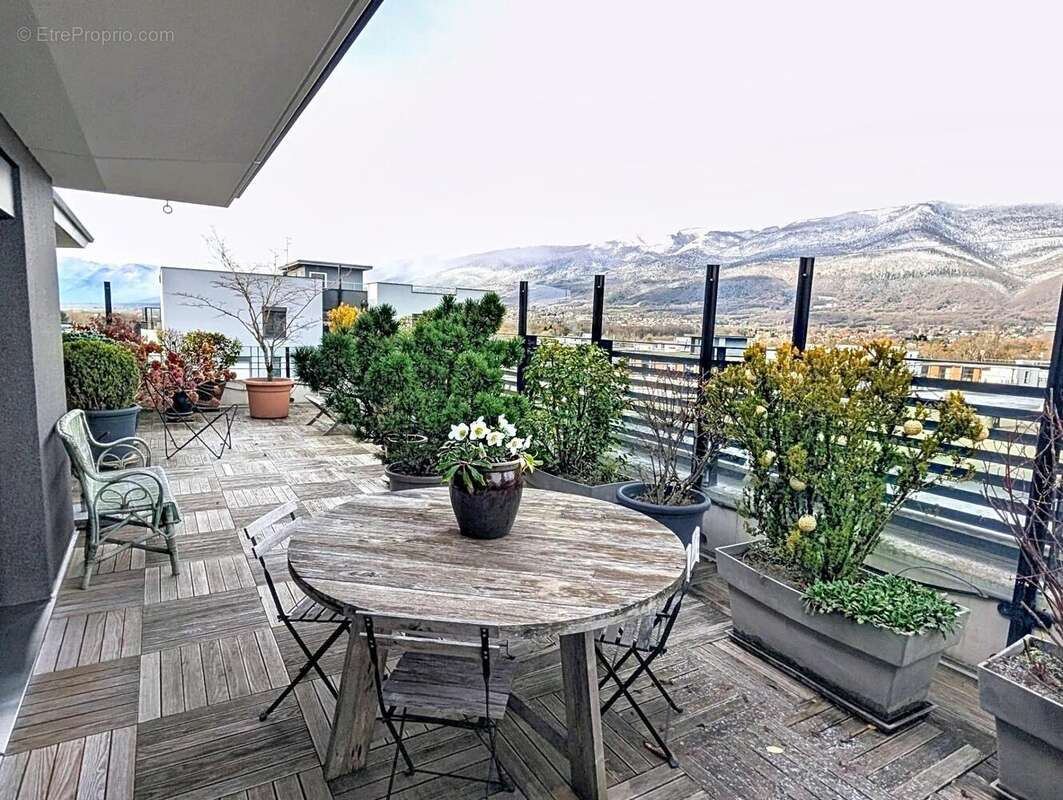 Photo 2 - Appartement à SAINT-GENIS-POUILLY