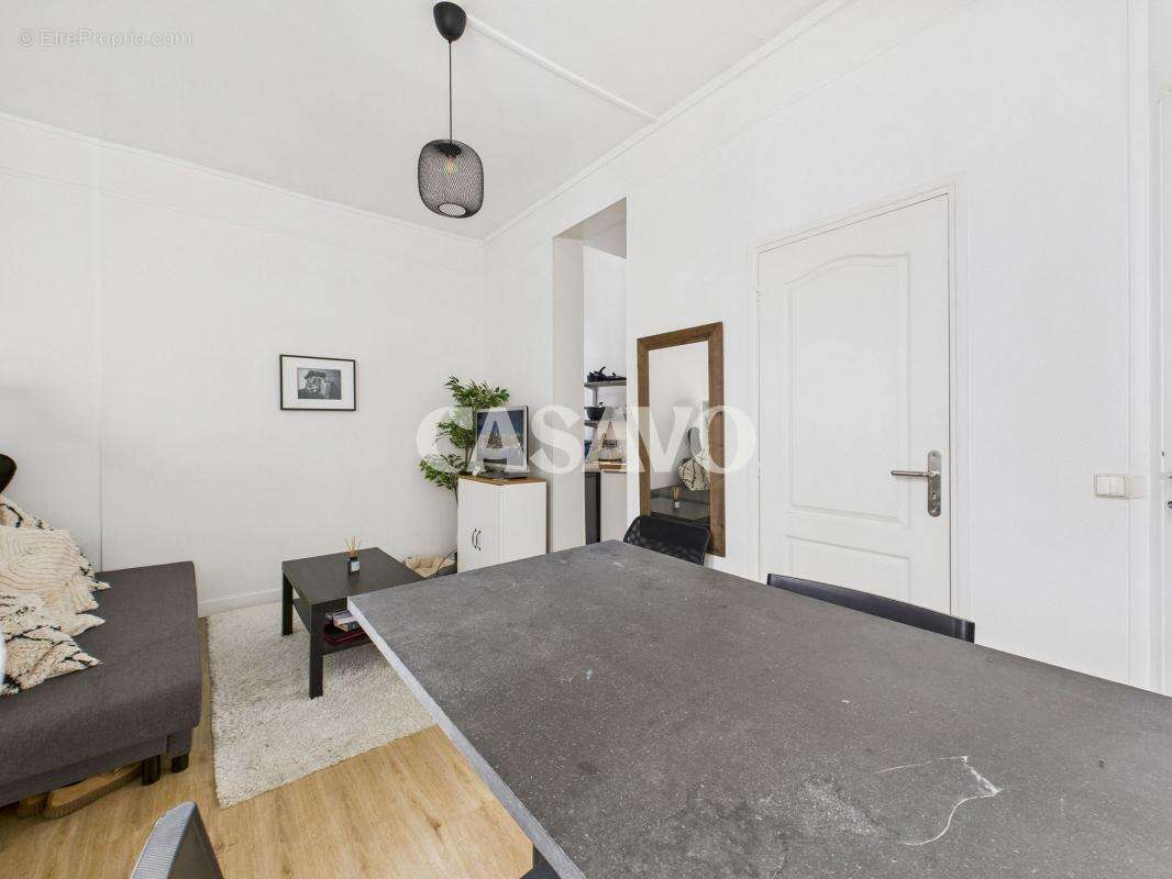 Appartement à PARIS-7E