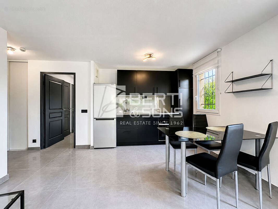Appartement à MANDELIEU-LA-NAPOULE