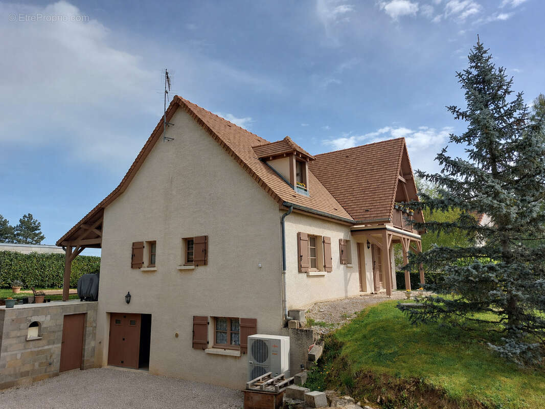 Maison à MAGNY-LES-VILLERS