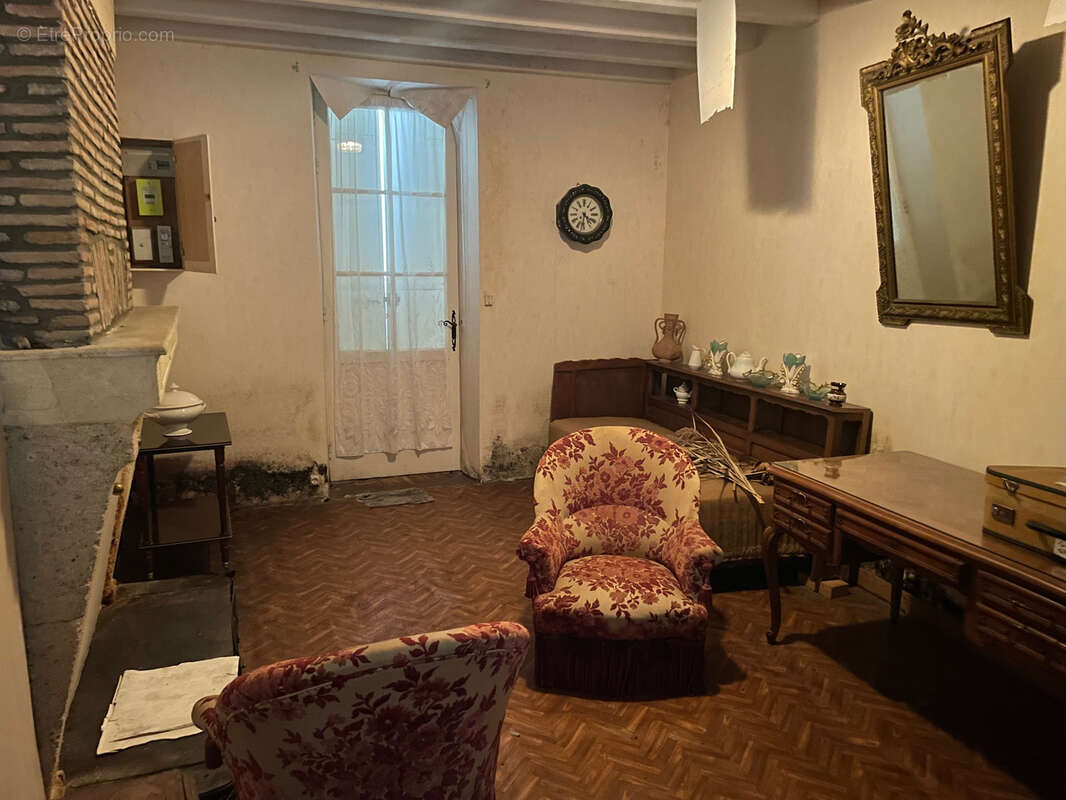 Maison à SAINT-SEURIN-DE-CADOURNE