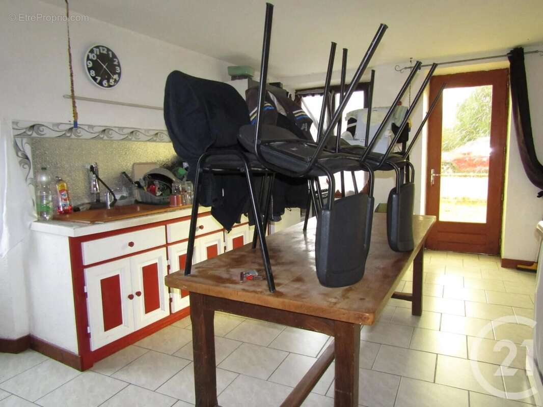 Maison 108 m² à Pioussay  - photo 24