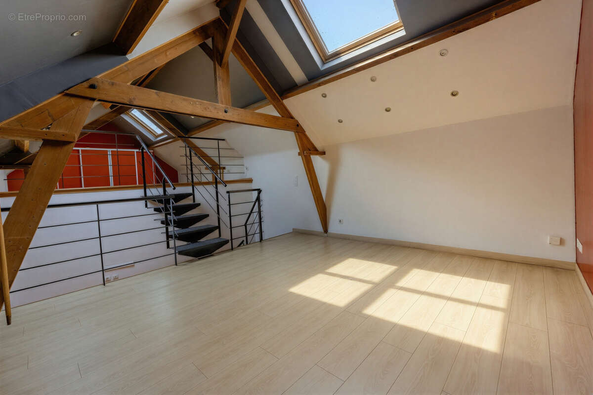 Appartement à GONDECOURT