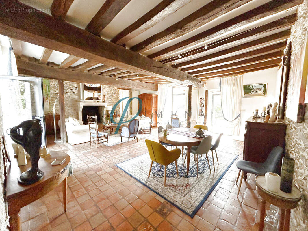 Maison à SUCE-SUR-ERDRE
