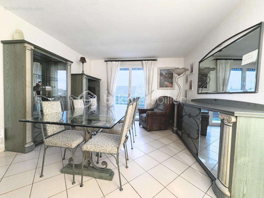 Appartement à OZOIR-LA-FERRIERE