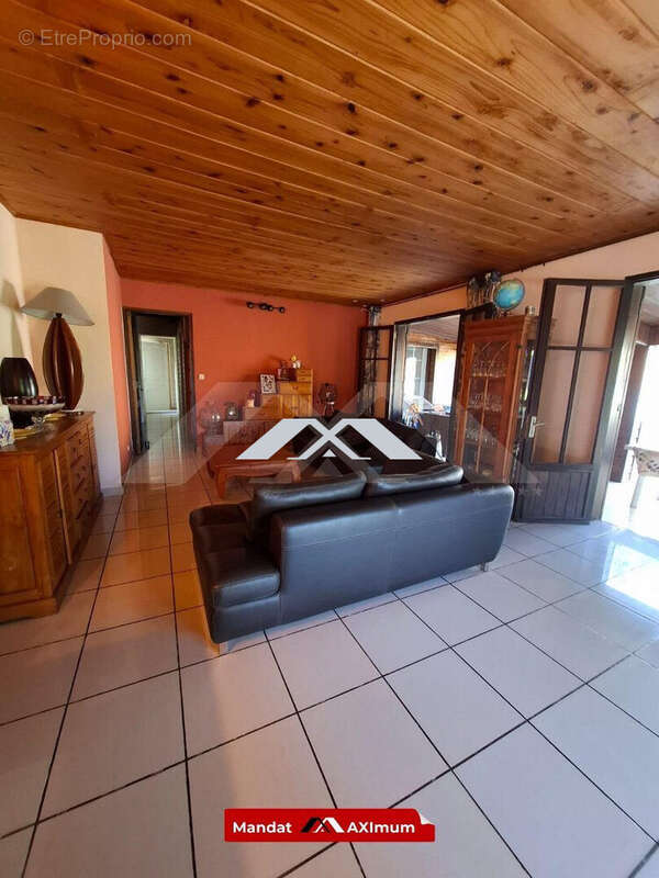 Maison à LES AVIRONS