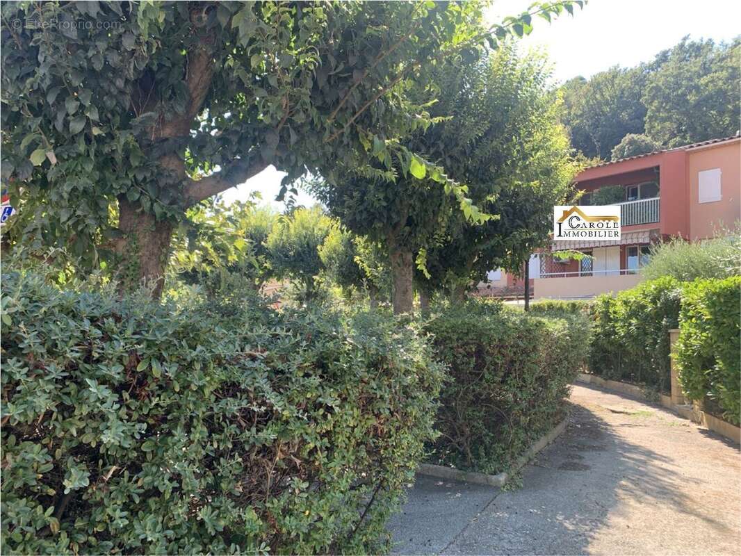 Appartement à AURIBEAU-SUR-SIAGNE