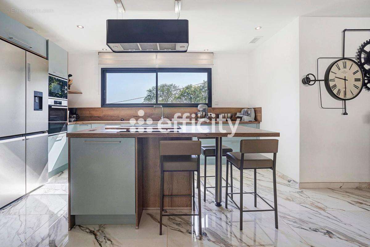 Maison 250 m² à Beleymas  - photo 23