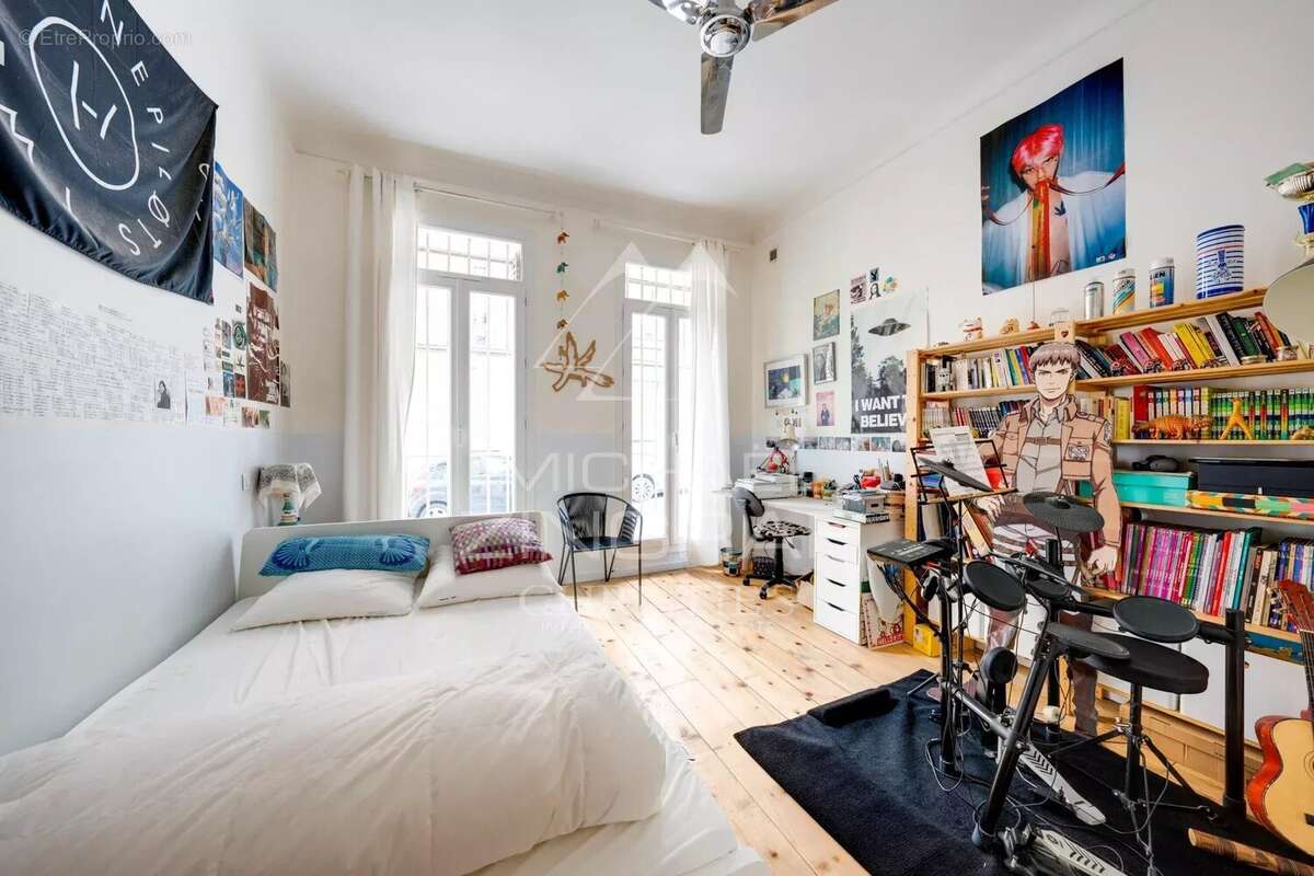 Appartement à MARSEILLE-6E