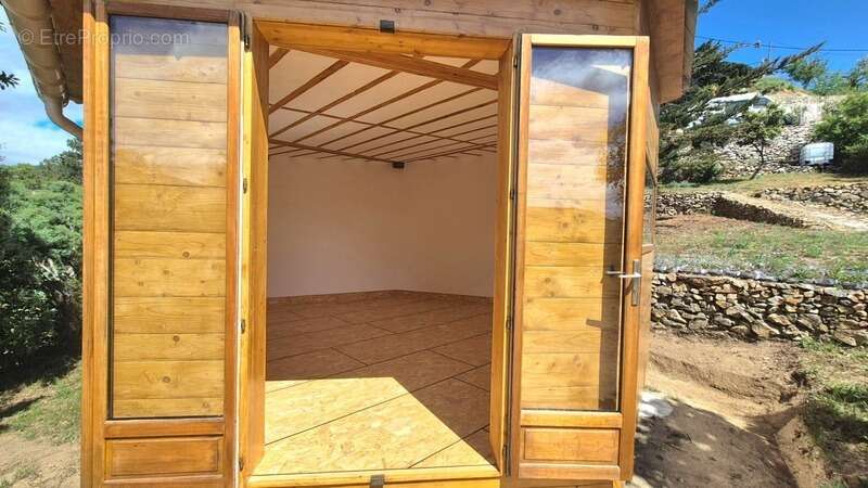 Terrain constructible avec dépendance SOURNIA (66) - photo 11