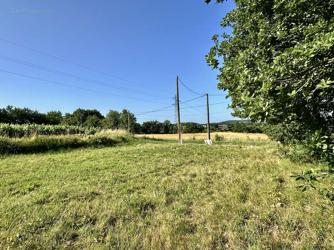 Terrain à CUNAC