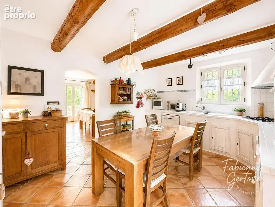 Toulon - Bastide provençale sur terrain de 551m2 - photo 5