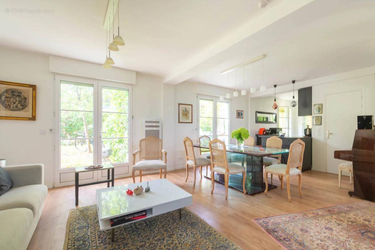 Appartement à GARCHES