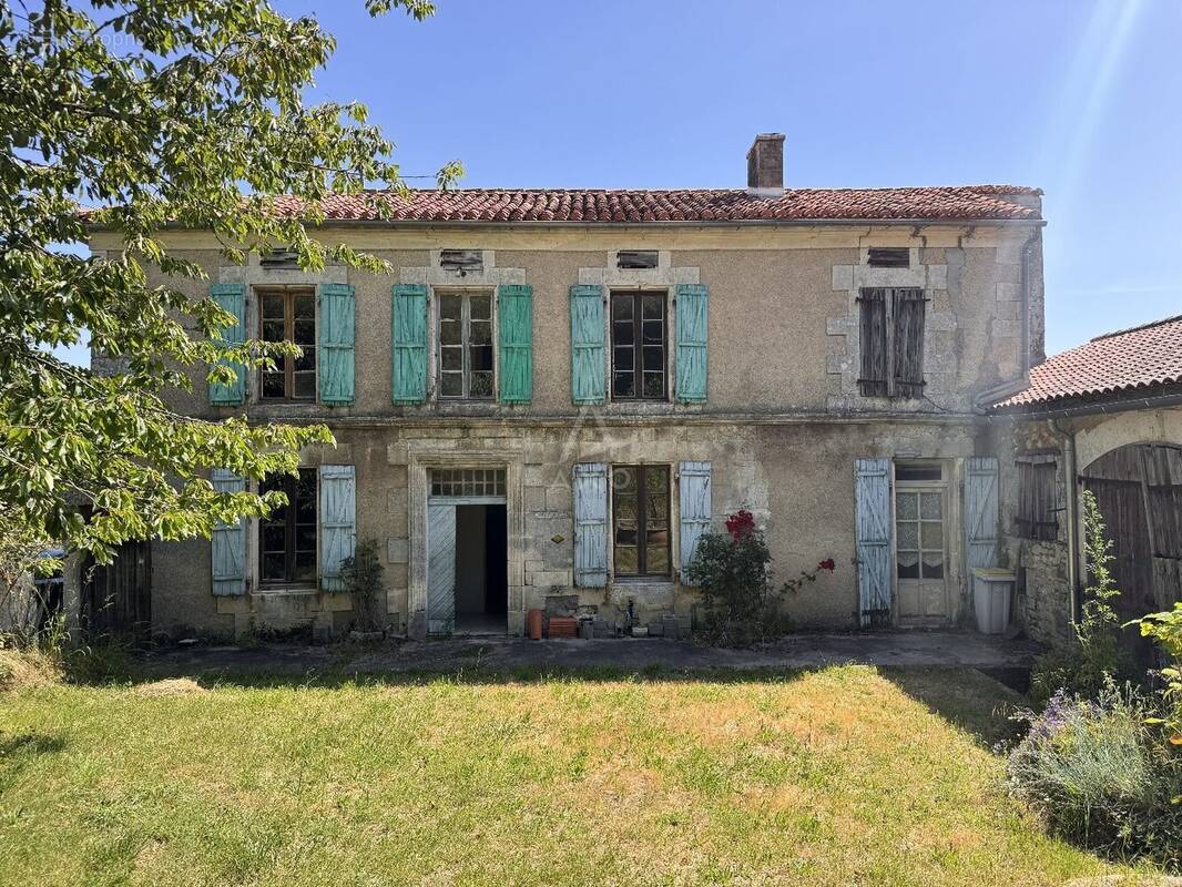 Maison à CHADURIE