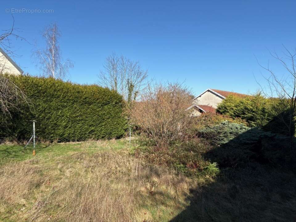 Terrain 347 m² à Les Clayes-Sous-Bois  - photo 2