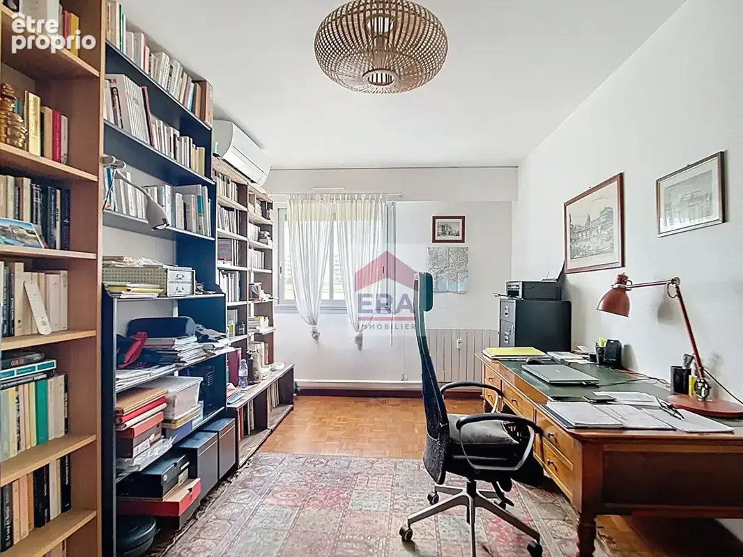 En exclusivité à vendre appartement 4 pièces  Marseille 9e/10e - St Tronc balcons et parking privatif en sous-sol. - photo 6