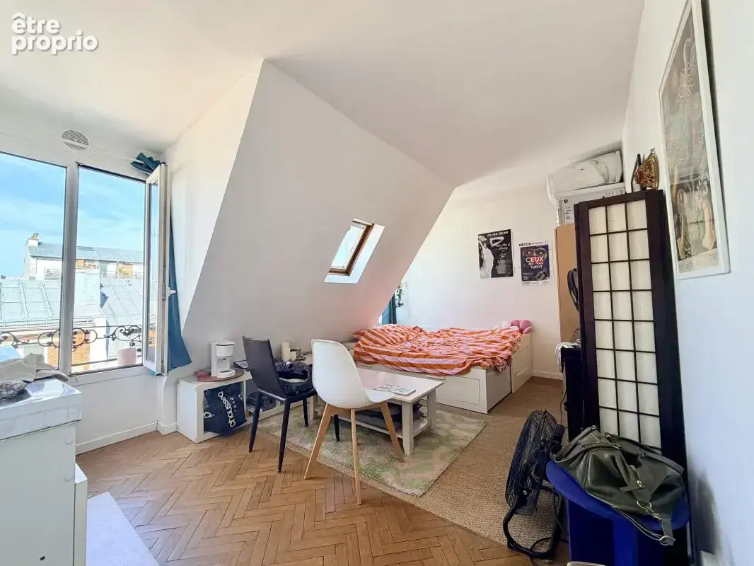 Appartement à PARIS-10E