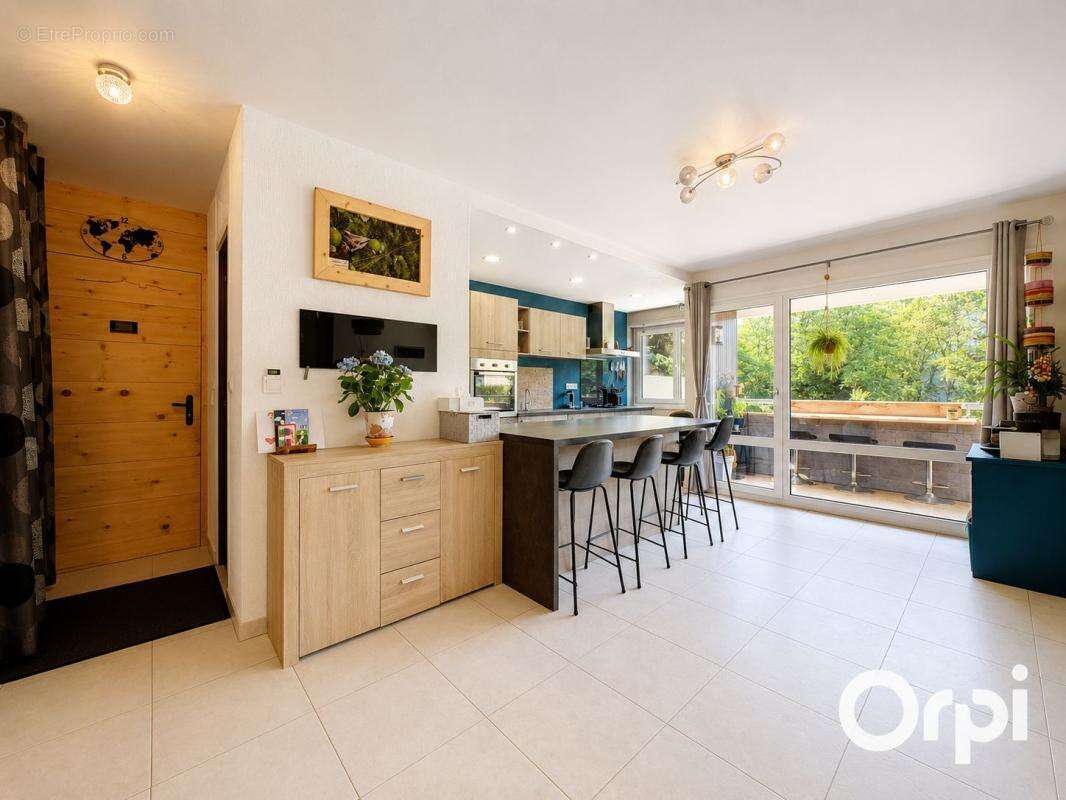 Appartement T3 – 72 m² – Balcon plein sud, garage & cave - photo 6
