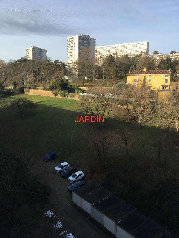 Appartement à LYON-9E