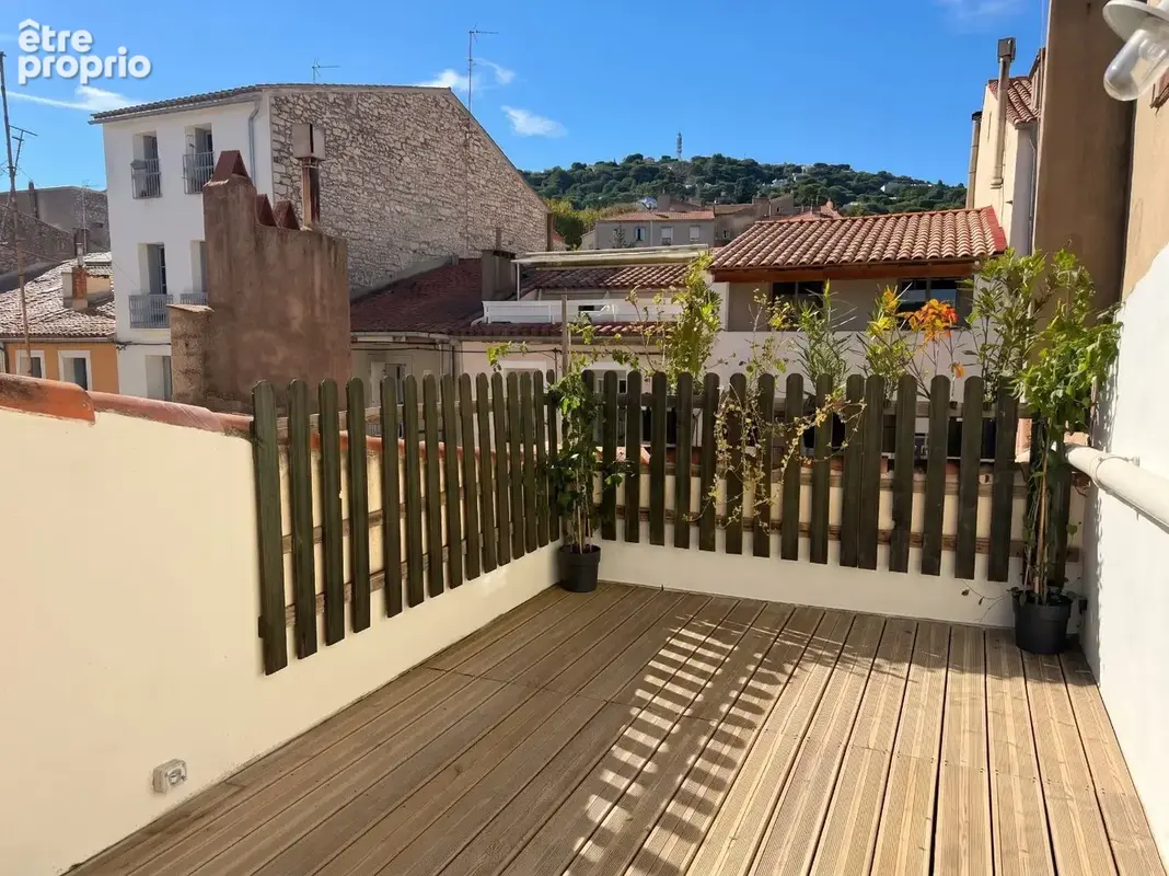 Appartement T3  avec terrasse de 15 m² et vue dégagée et Mont Saint Clair - photo 1