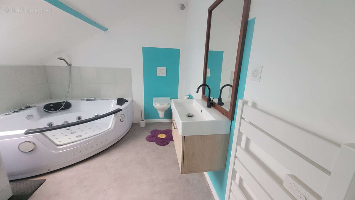 Maison à SAINT-YBARD