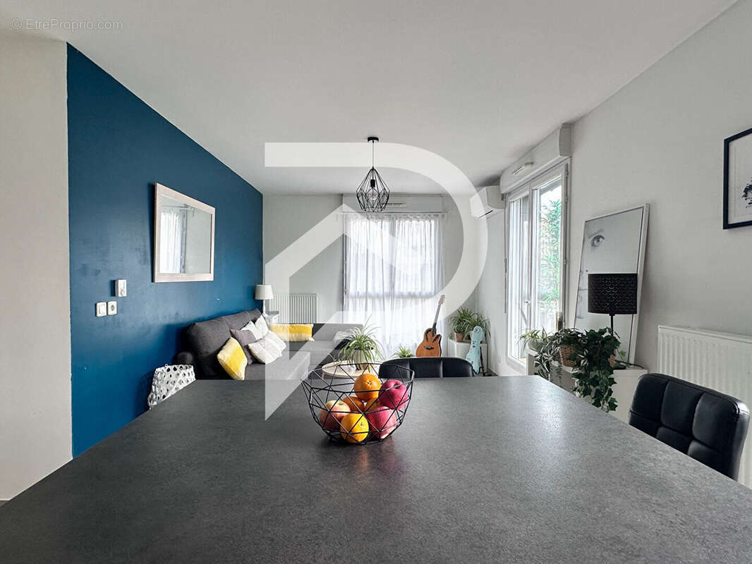 Appartement à MENNECY