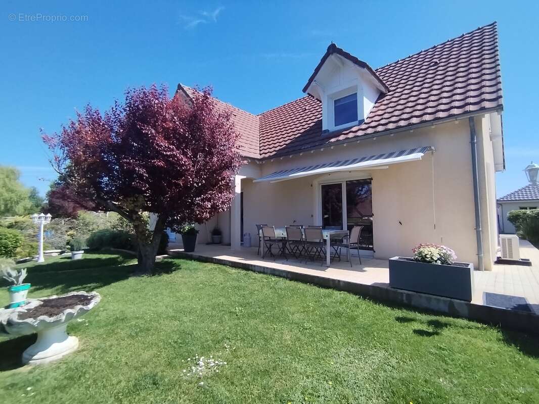 Maison à LA RIVIERE-DE-CORPS