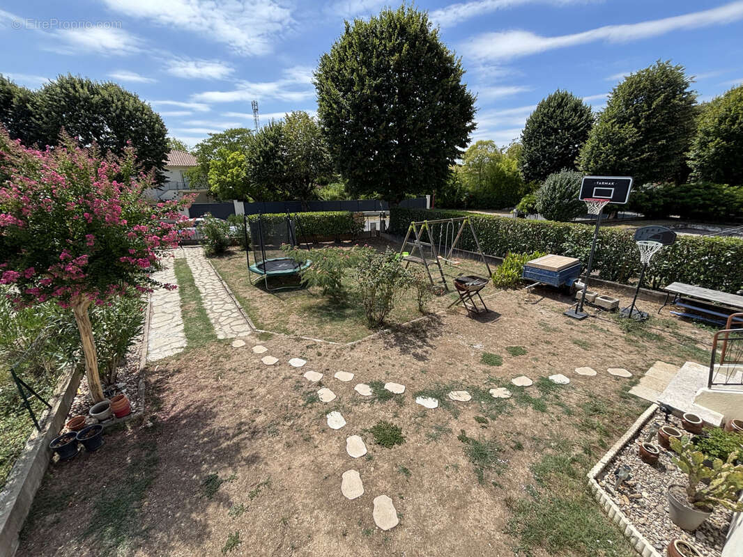 'EDITH' - Maison- 3 chambres- jardin - photo 13