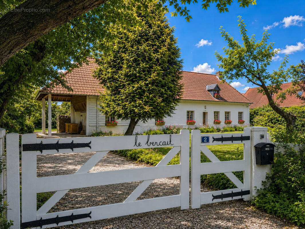 Maison à ESTREE-WAMIN