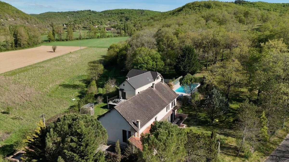 Maison à GOURDON