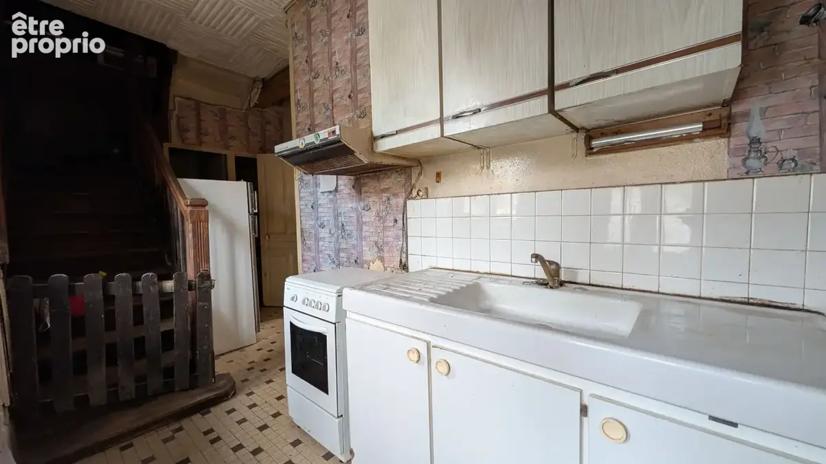 Charmante maison à rénover et son jardin indépendant - photo 5