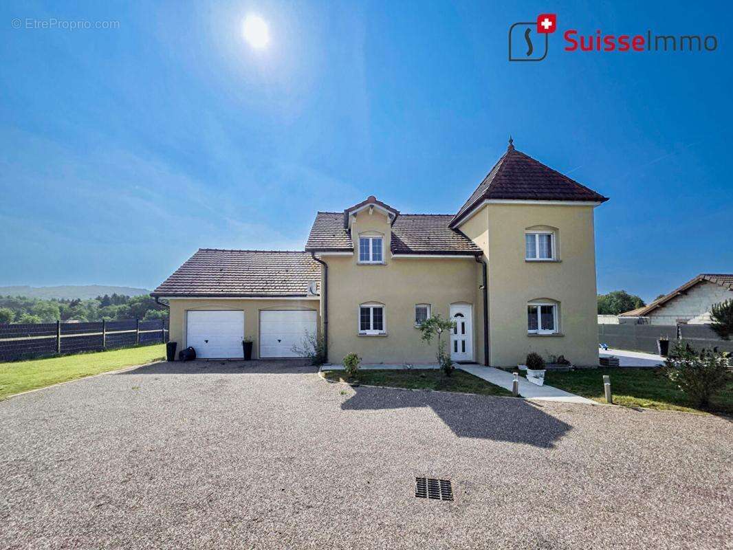 Maison Passavant La Rochere 5 pièce(s) 150 m2 - photo 5