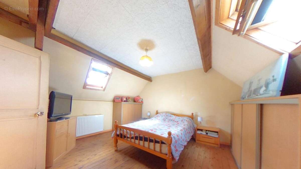 Maison 6 pièces / 174 m² / 199 000 EUR / PUISIEUX - photo 4