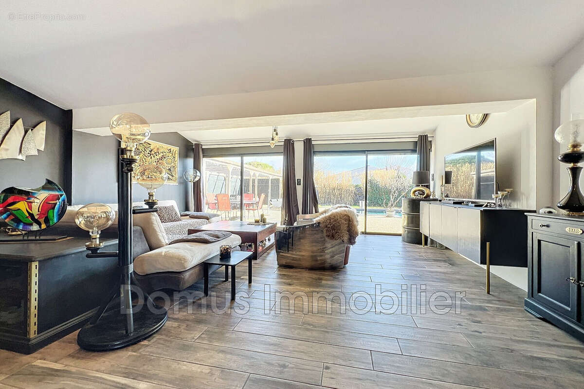 Maison à MORIERES-LES-AVIGNON