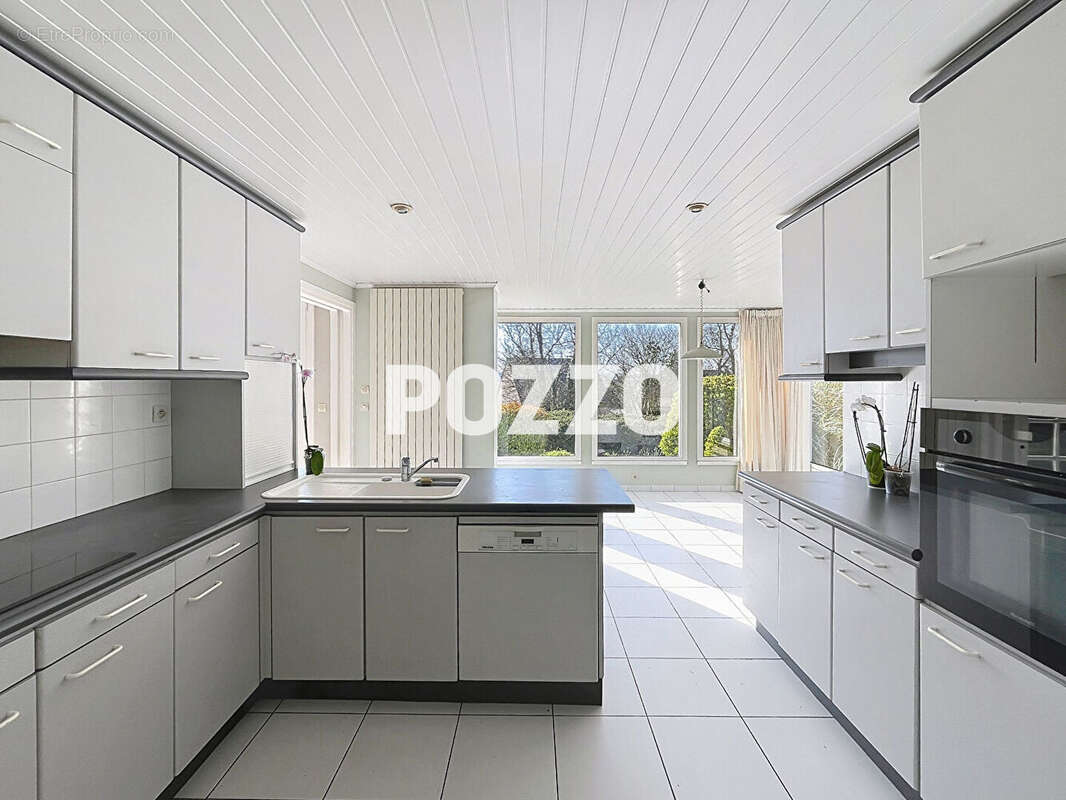 Maison à CONDE-SUR-VIRE