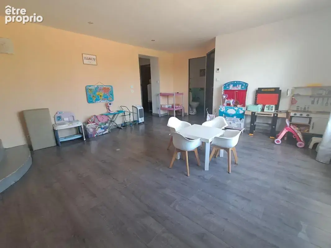 Maison contemporaine de plain-pied  5 chambres  Piscine  Double garage - photo 15