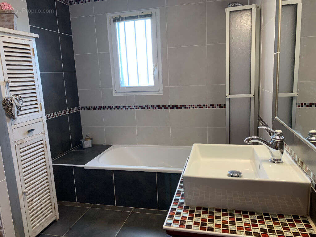 Maison à L&#039;AIGUILLON-SUR-VIE