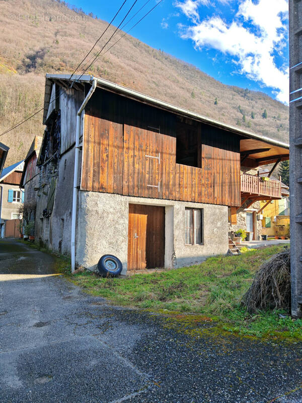 Maison à LA CHAPELLE