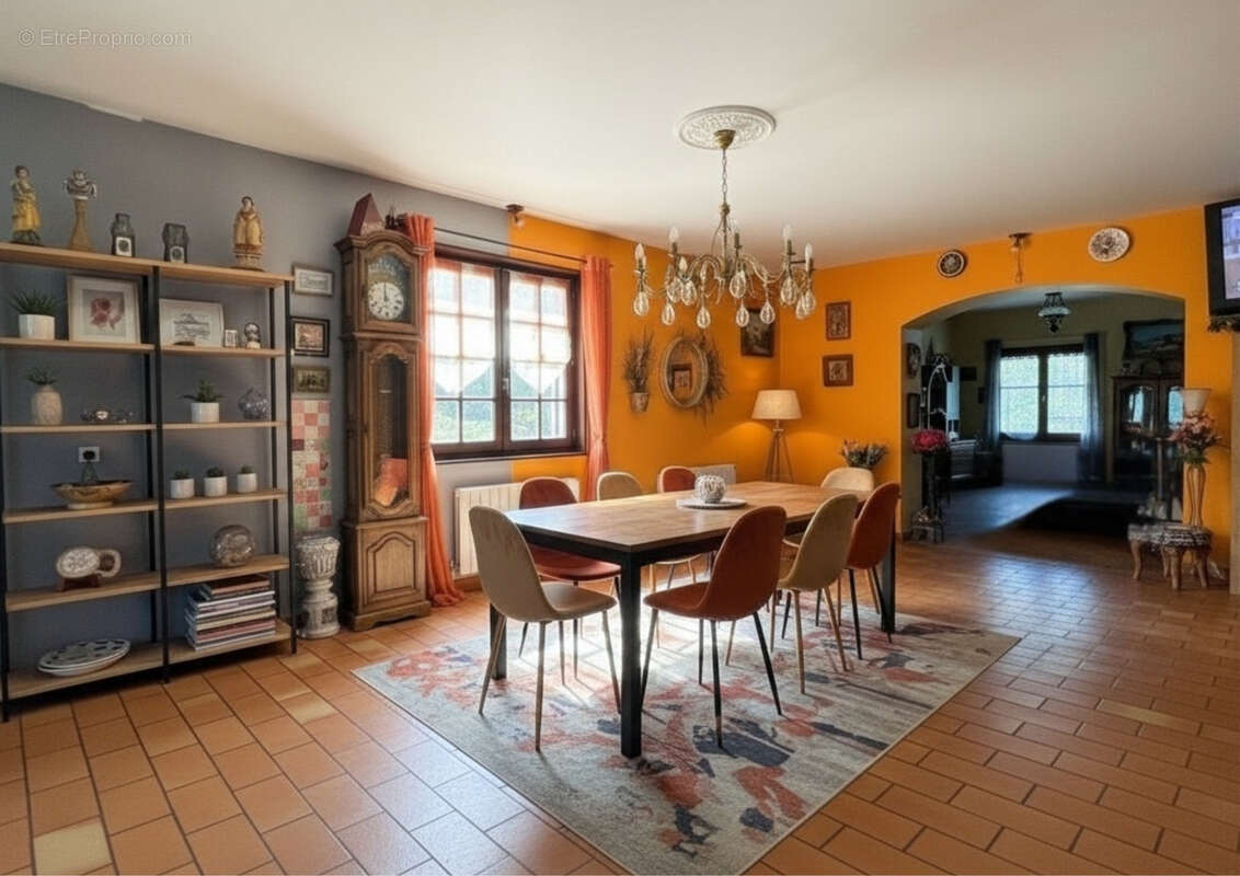 Maison à CLONAS-SUR-VAREZE