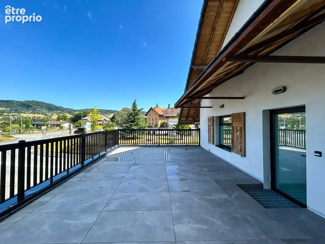 À vendre – Appartement T4 duplex traversant de charme dans une ancienne bâtisse rénovée à Viuz-en-Sallaz - photo 3
