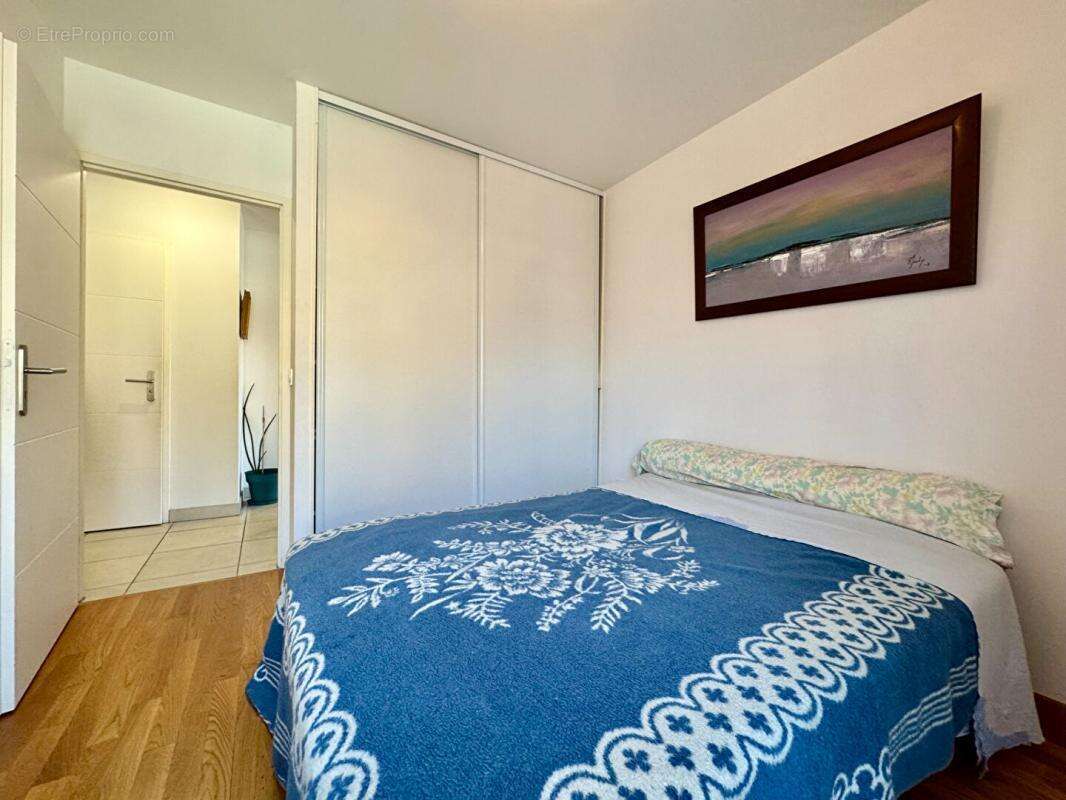 Appartement T3 récent avec balcon et garage Secteur recherché de Décines-Charpieu - photo 3