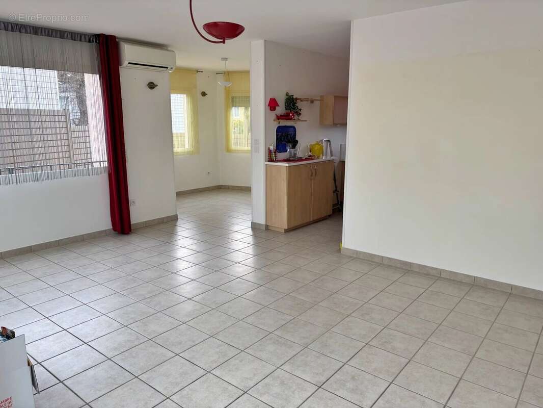 Maison à ROQUEBRUNE-SUR-ARGENS