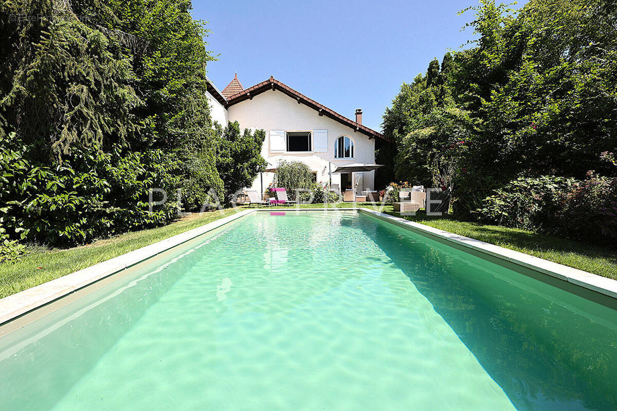 Maison à AYDOILLES