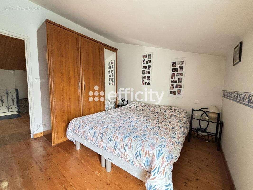 Maison à SAINT-JEAN-DE-LIVERSAY