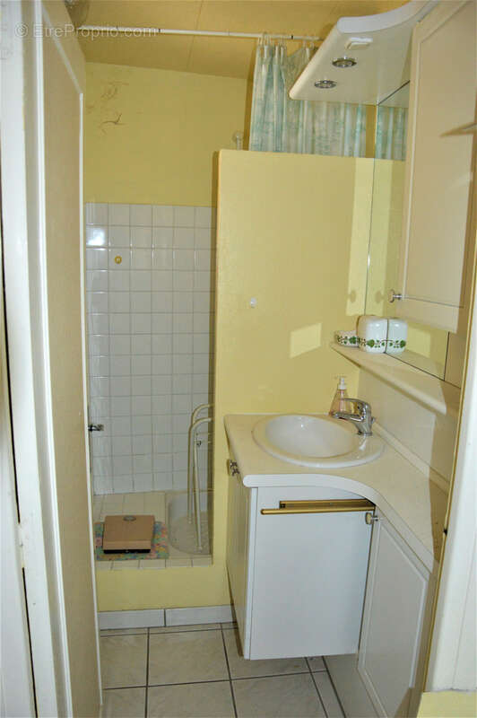 Appartement à ENTRAYGUES-SUR-TRUYERE