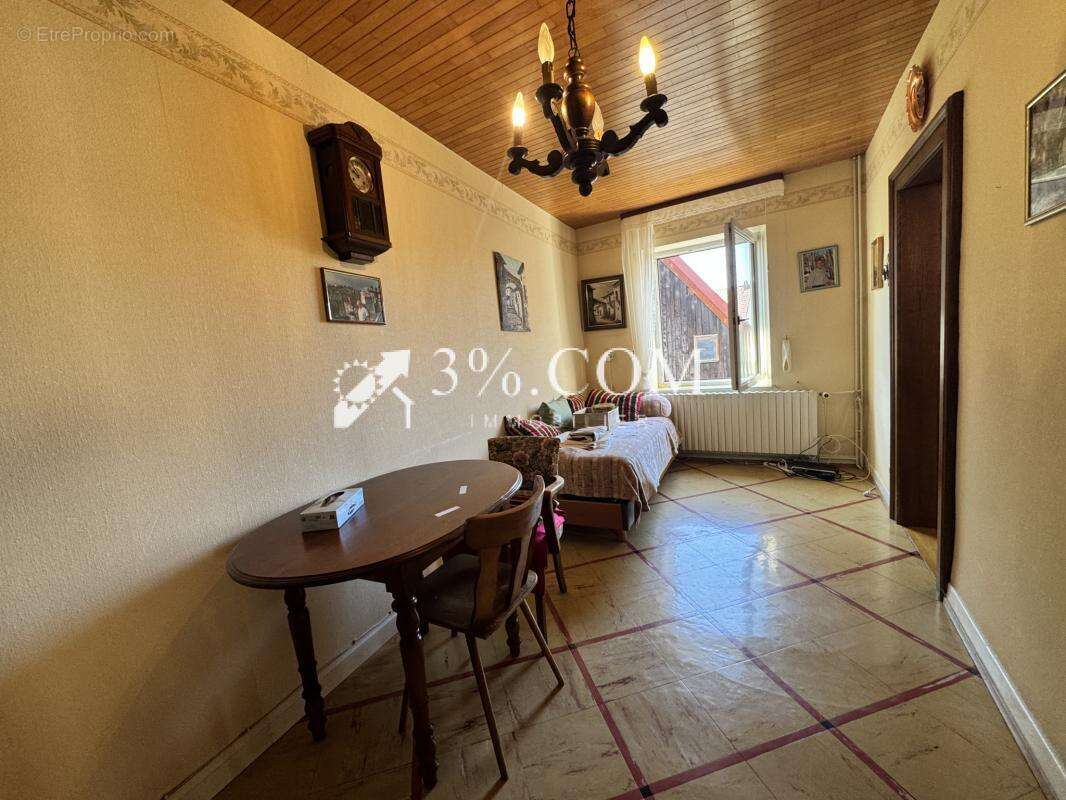 3%COM Maison de ville à rénover avec garage indépendant - photo 8