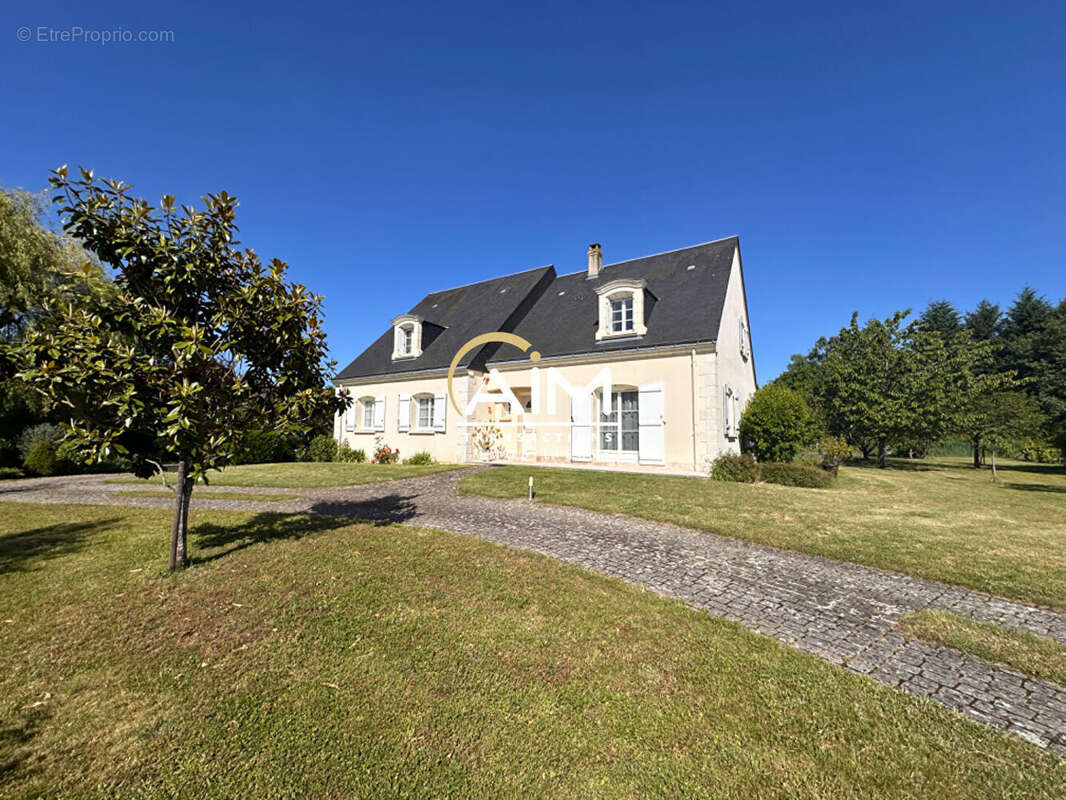 Maison à MONTLOUIS-SUR-LOIRE